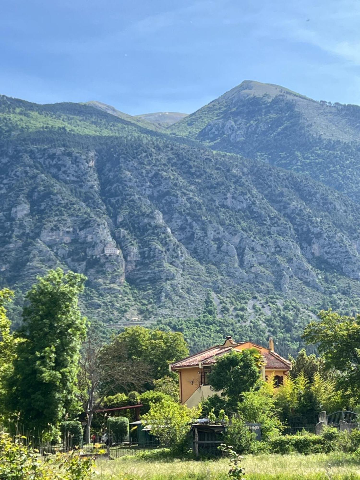Villa Alberto Sulmona Eksteriør billede